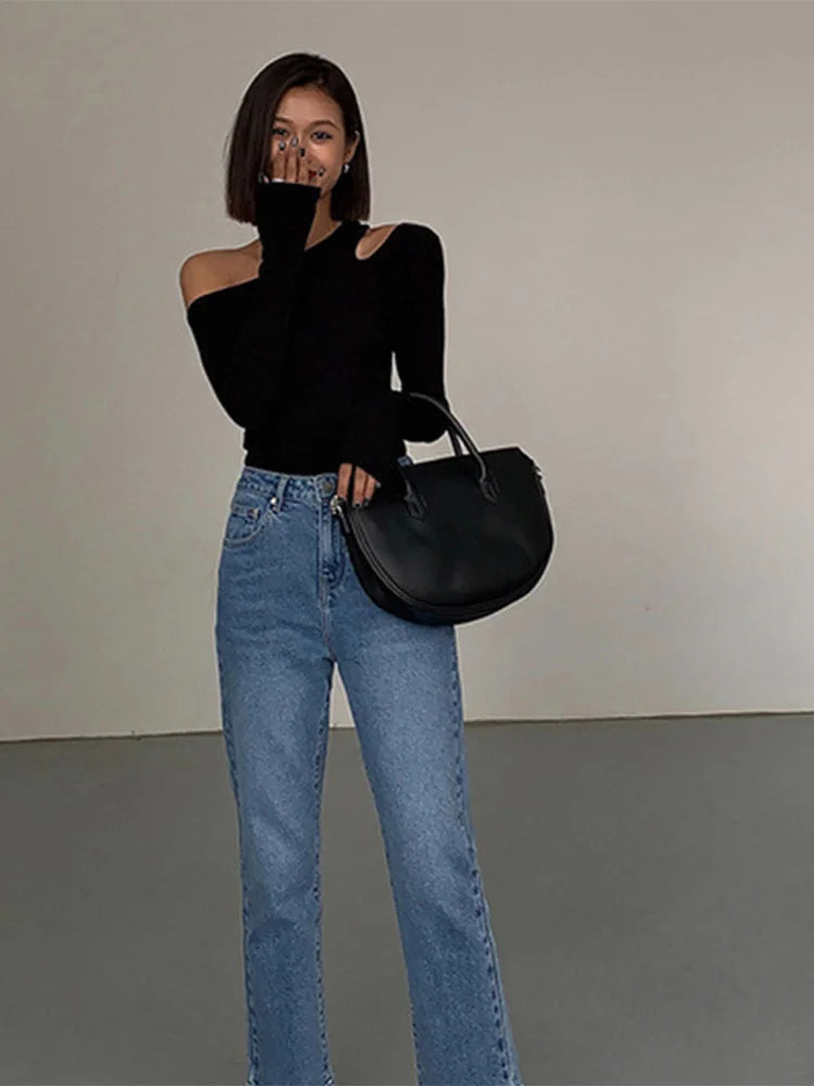 Lunaria's Fashion Skew Collar Off-shoulder Long-sleeved
