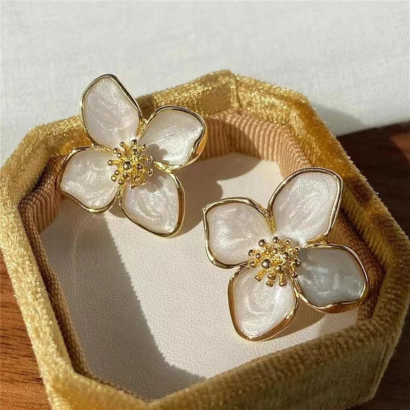 🌺 Lunaria FleurLune Studs 🌺