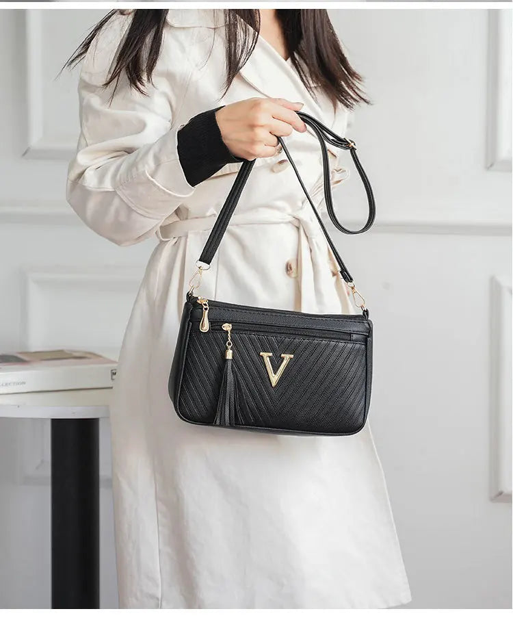 Queen Lunaria V of The Night Crossbag