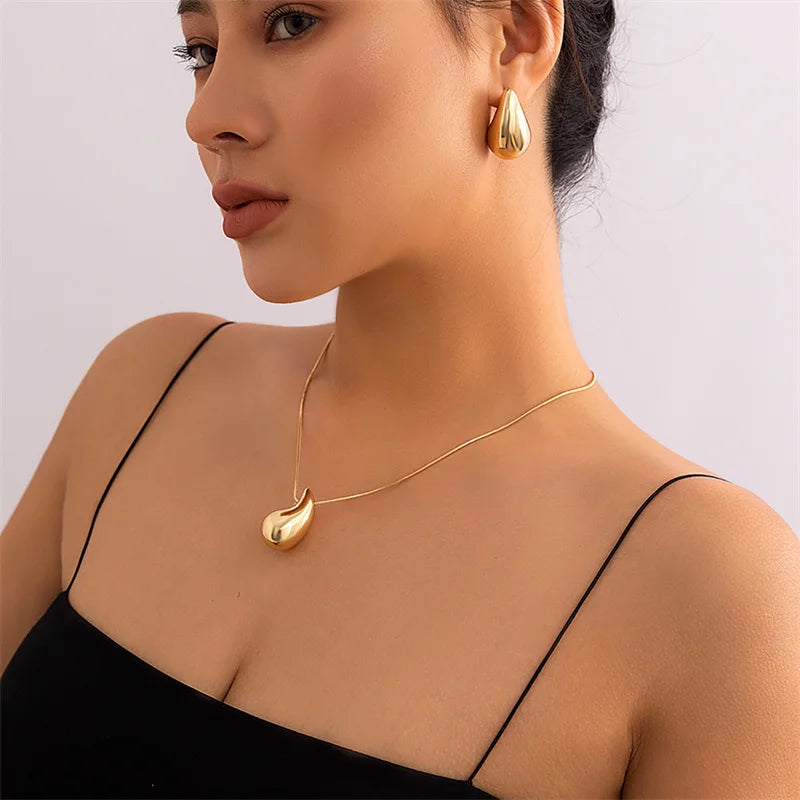 🌕 Lunaria SolDrop Necklace 🌕