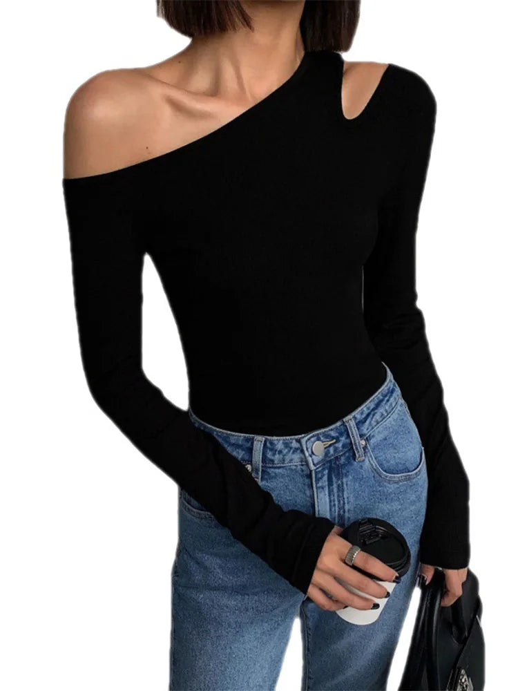 Lunaria's Fashion Skew Collar Off-shoulder Long-sleeved