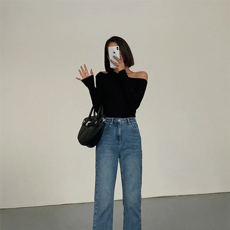 Lunaria's Fashion Skew Collar Off-shoulder Long-sleeved